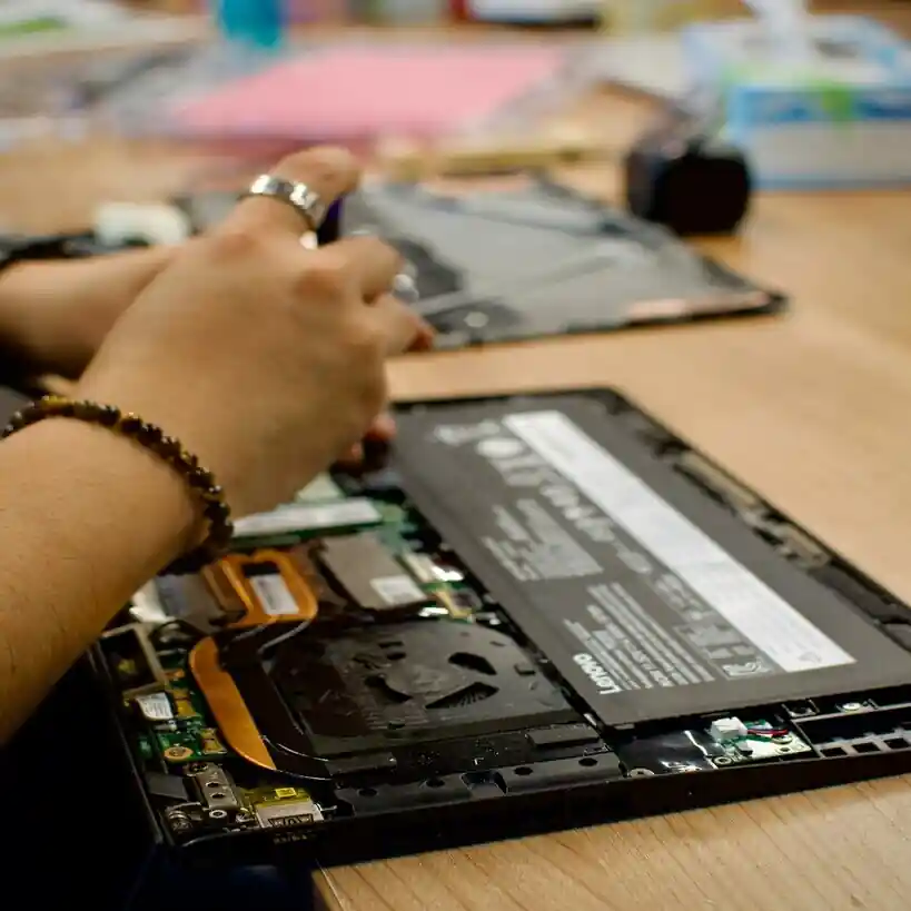 How to know if your laptop has a hardware or software issue